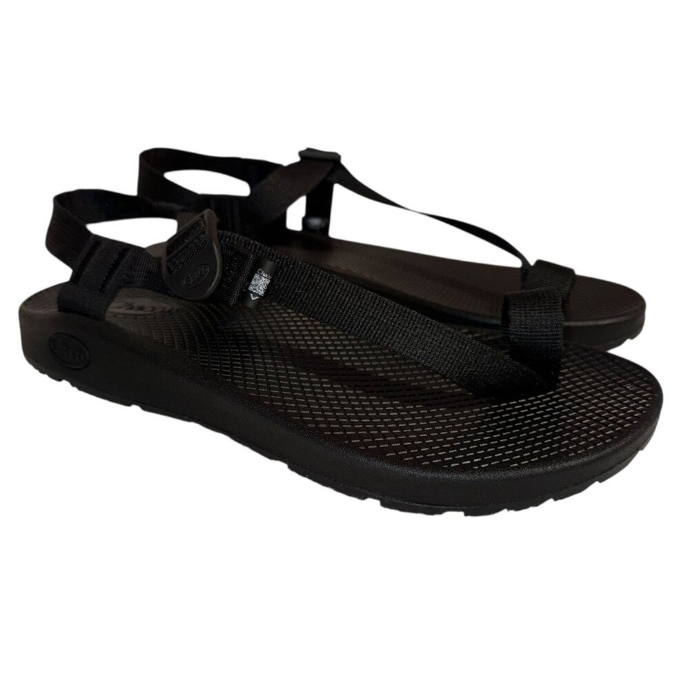 NWOT Chaco Bodhi Sandals Mens 9 Solid Black Adjustable Strap Lightweight